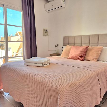 Light And Cosy Apartment In 100 Meters From The Beach Costa Adeje ภายนอก รูปภาพ